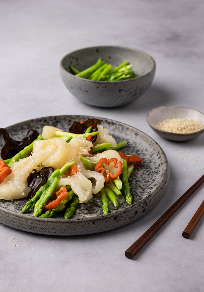 Wok with Atlantic Cod Fish Maw and asparagus